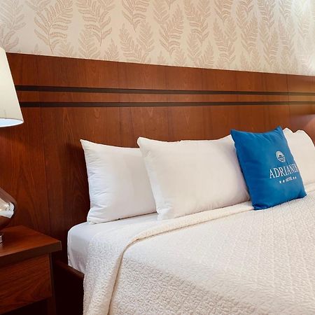 Hotel Adriand'S Machala Ngoại thất bức ảnh